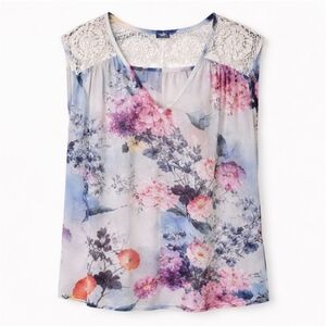 Daniel Rainn Floral Lace-Shoulder V-Neck Camisole in Pastel Blue and Pink 22ptp